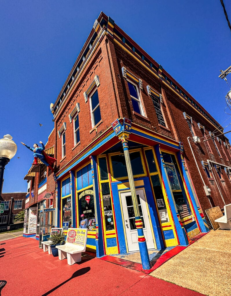 Best Things to do in Metropolis, Illinois Loving This Adventure